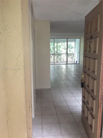 $1,900 | 7031 Environ Boulevard, Unit 221, Lauderhill, FL 33319