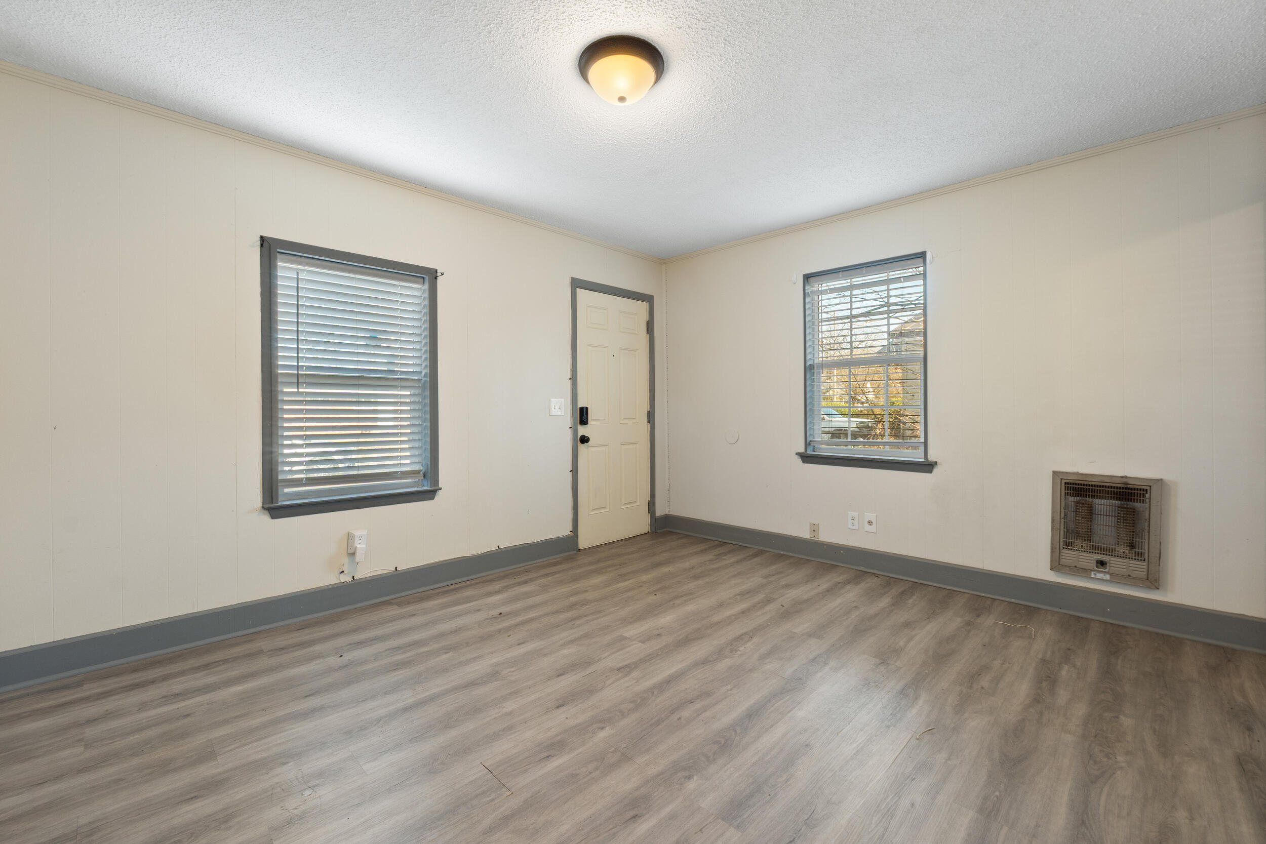 2004 Wilson Street Chattanooga, TN 37406 - Photo 2 of 18 dsc02320