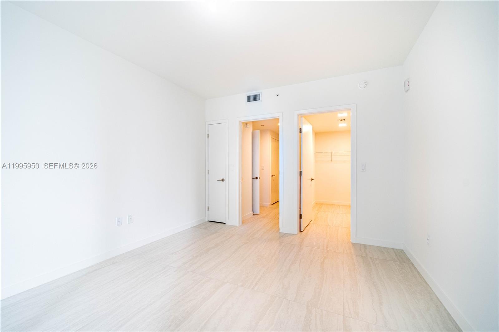 77 Southeast 5th Street, Unit 2908 Miami, FL 33131 - Photo 64 of 73