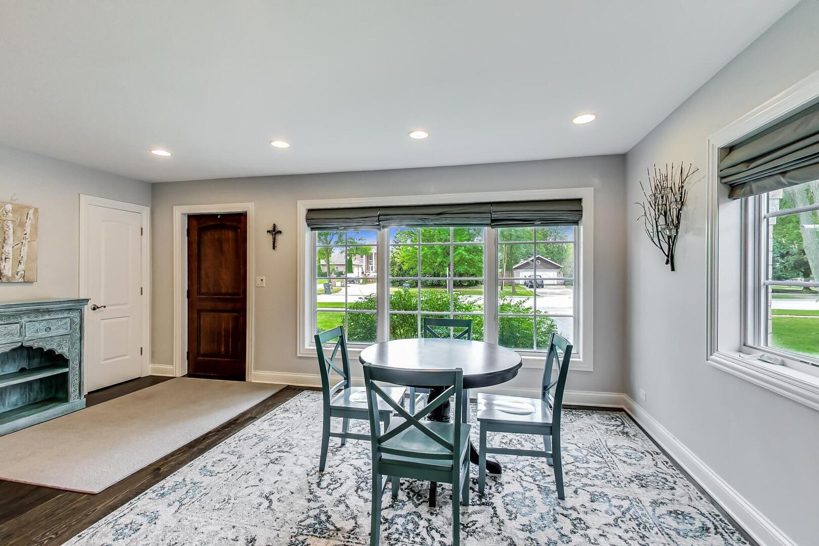 2824 Central Road Glenview, IL 60025 - Photo 12 of 46 Gallery Image 12