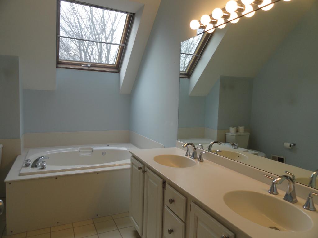 42 Stratham Green Road, Unit 42 Stratham, NH 03885 - Photo 11 of 16