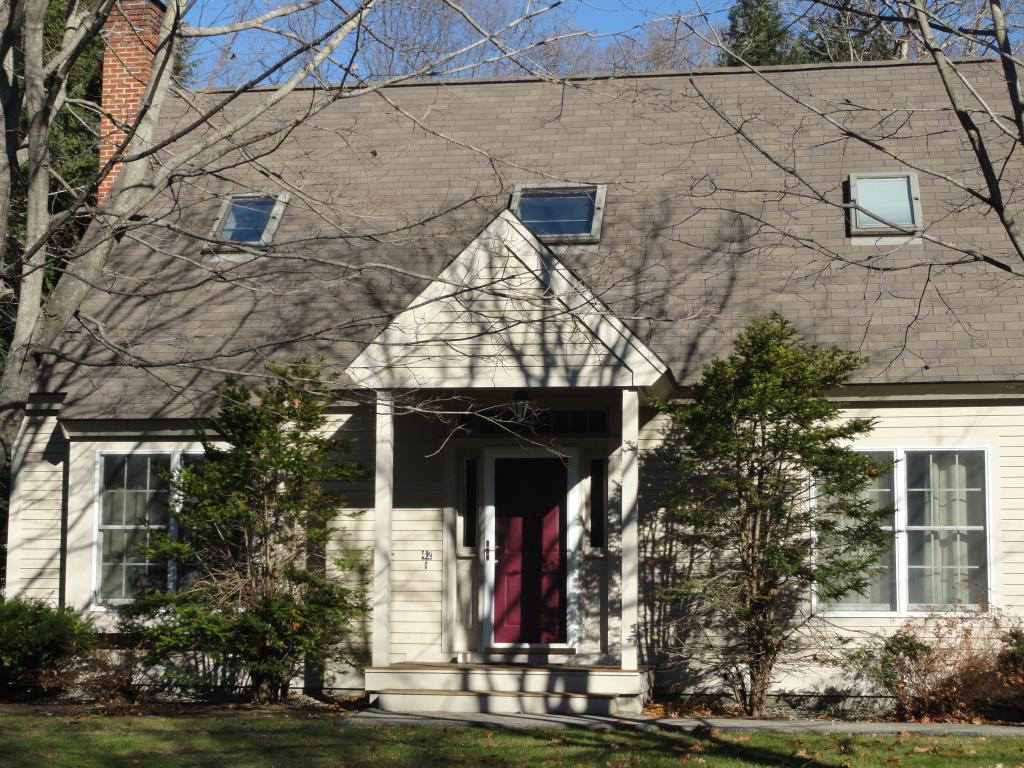 42 Stratham Green Road, Unit 42 Stratham, NH 03885 - Photo 14 of 16