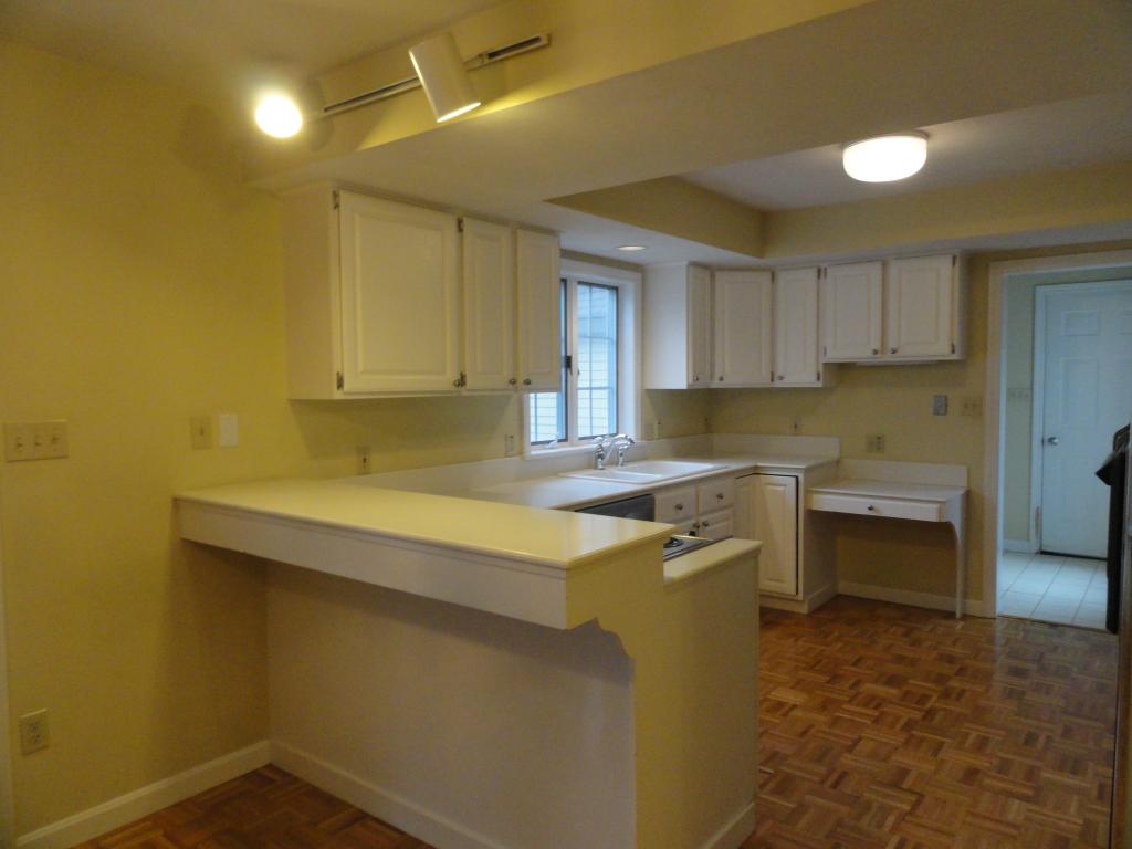 42 Stratham Green Road, Unit 42 Stratham, NH 03885 - Photo 3 of 16