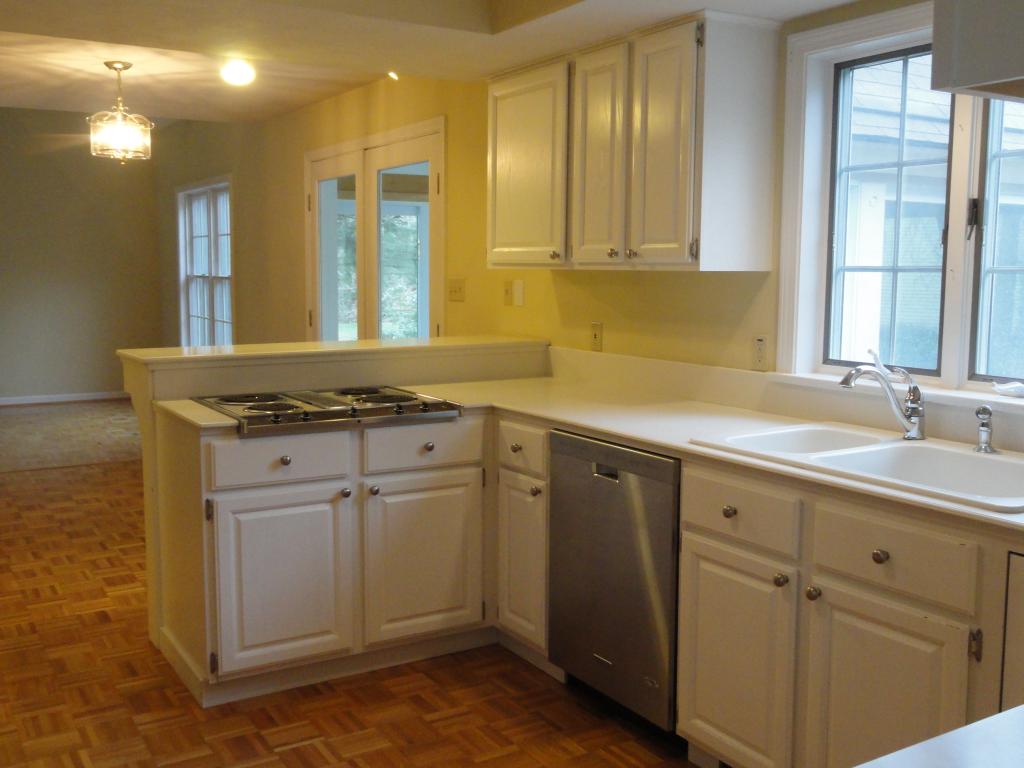 42 Stratham Green Road, Unit 42 Stratham, NH 03885 - Photo 4 of 16