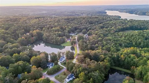 $525,000 | 226 Long Island Drive, Whitesburg, GA 30185