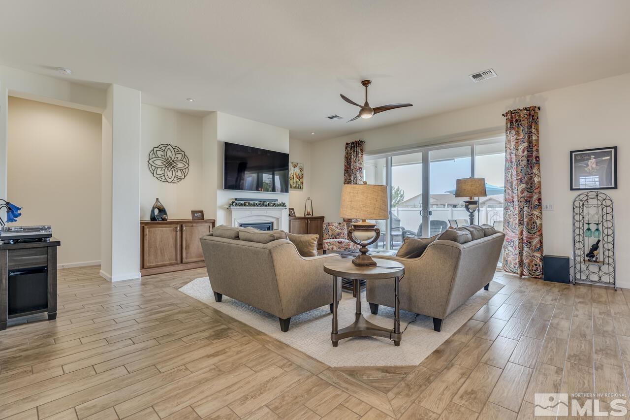 1927 Phaethon Lane Reno, NV 89521 - Photo 5 of 35 Photo 5