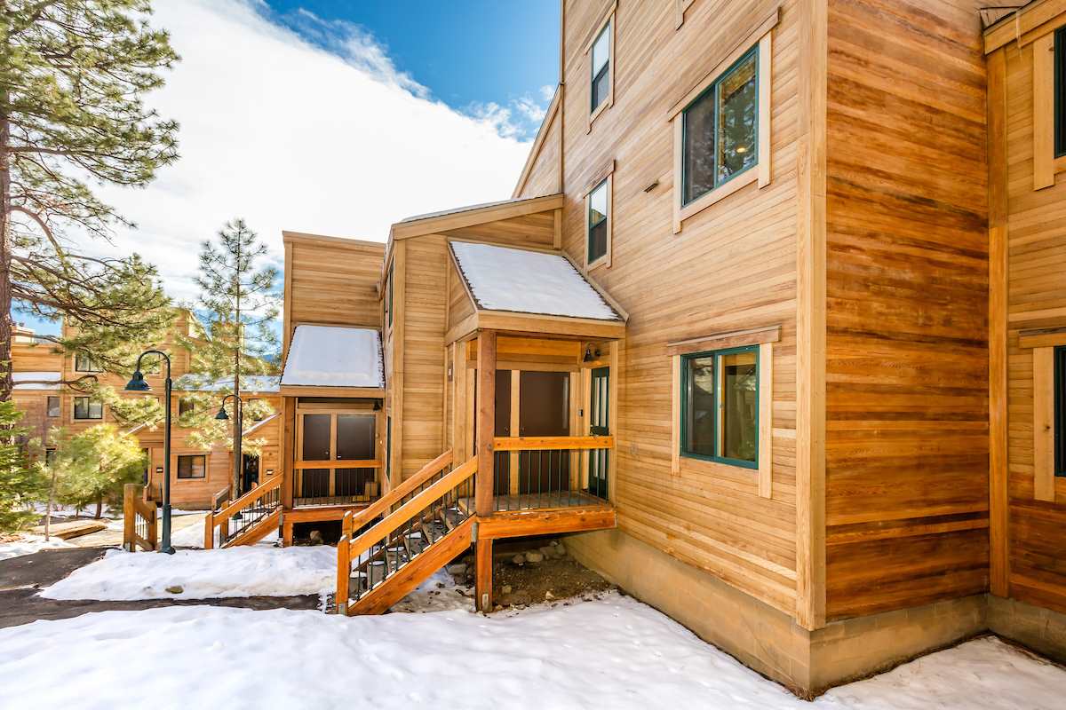 5083 Gold Bend Truckee, CA 96161 - Photo 2 of 20