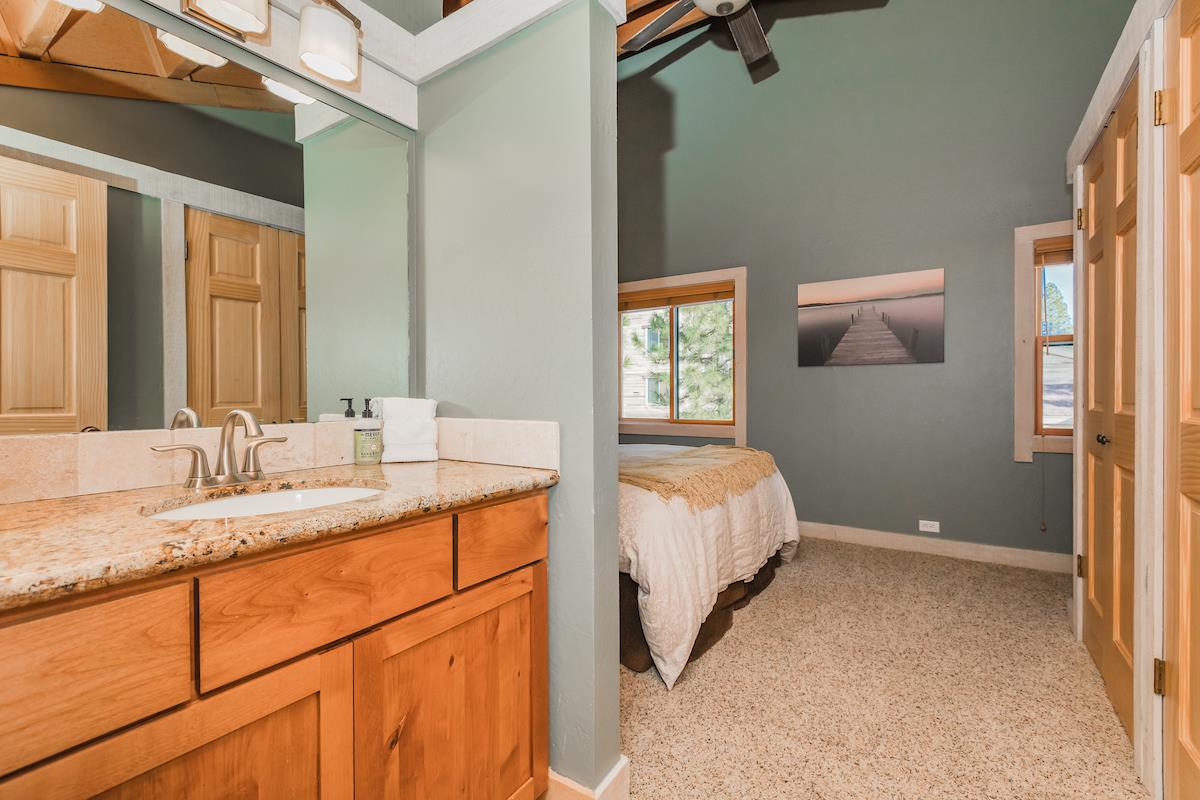 5083 Gold Bend Truckee, CA 96161 - Photo 12 of 20