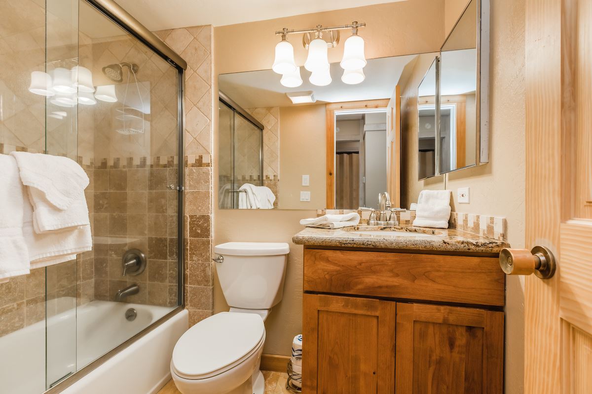 5083 Gold Bend Truckee, CA 96161 - Photo 16 of 20