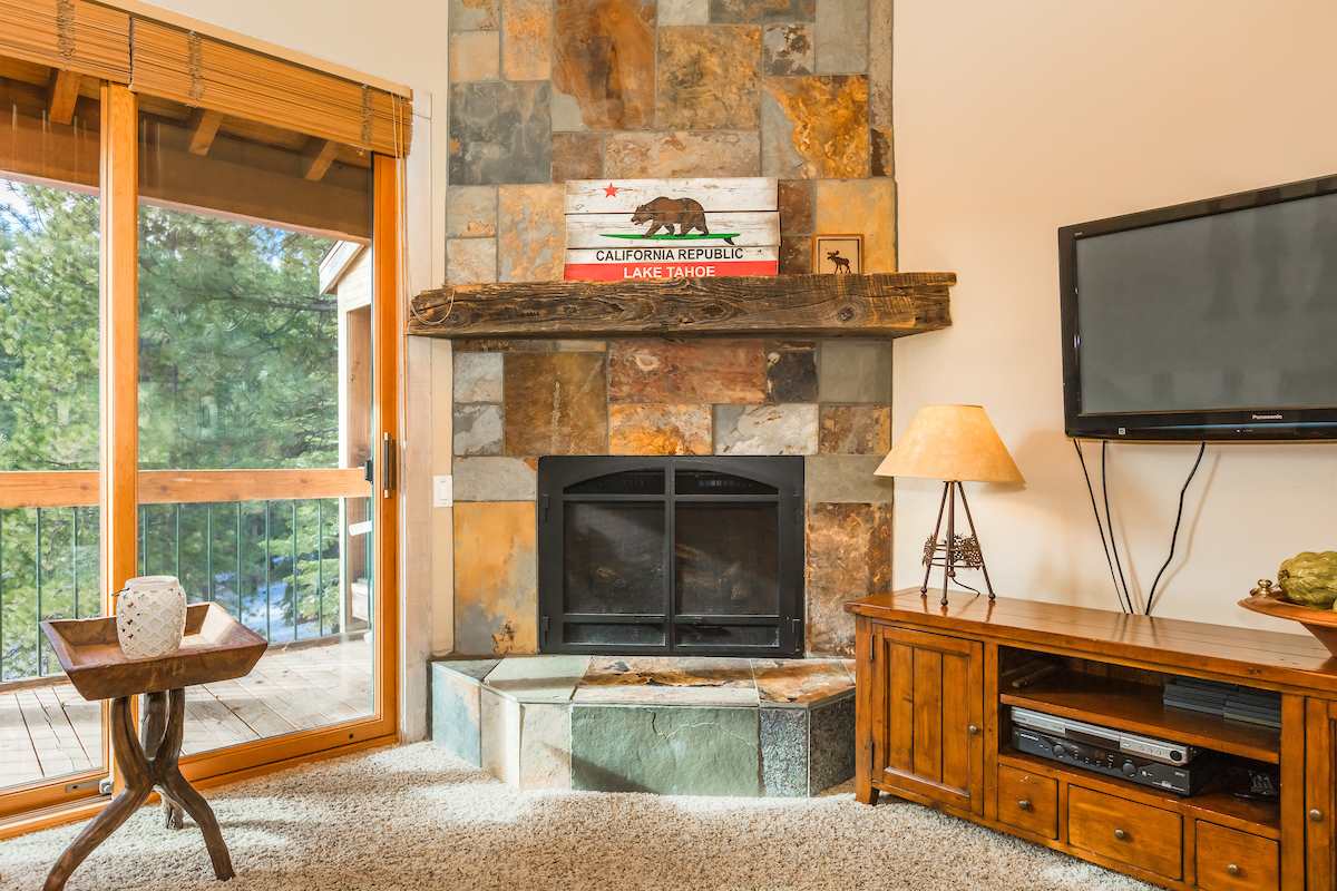 5083 Gold Bend Truckee, CA 96161 - Photo 4 of 20