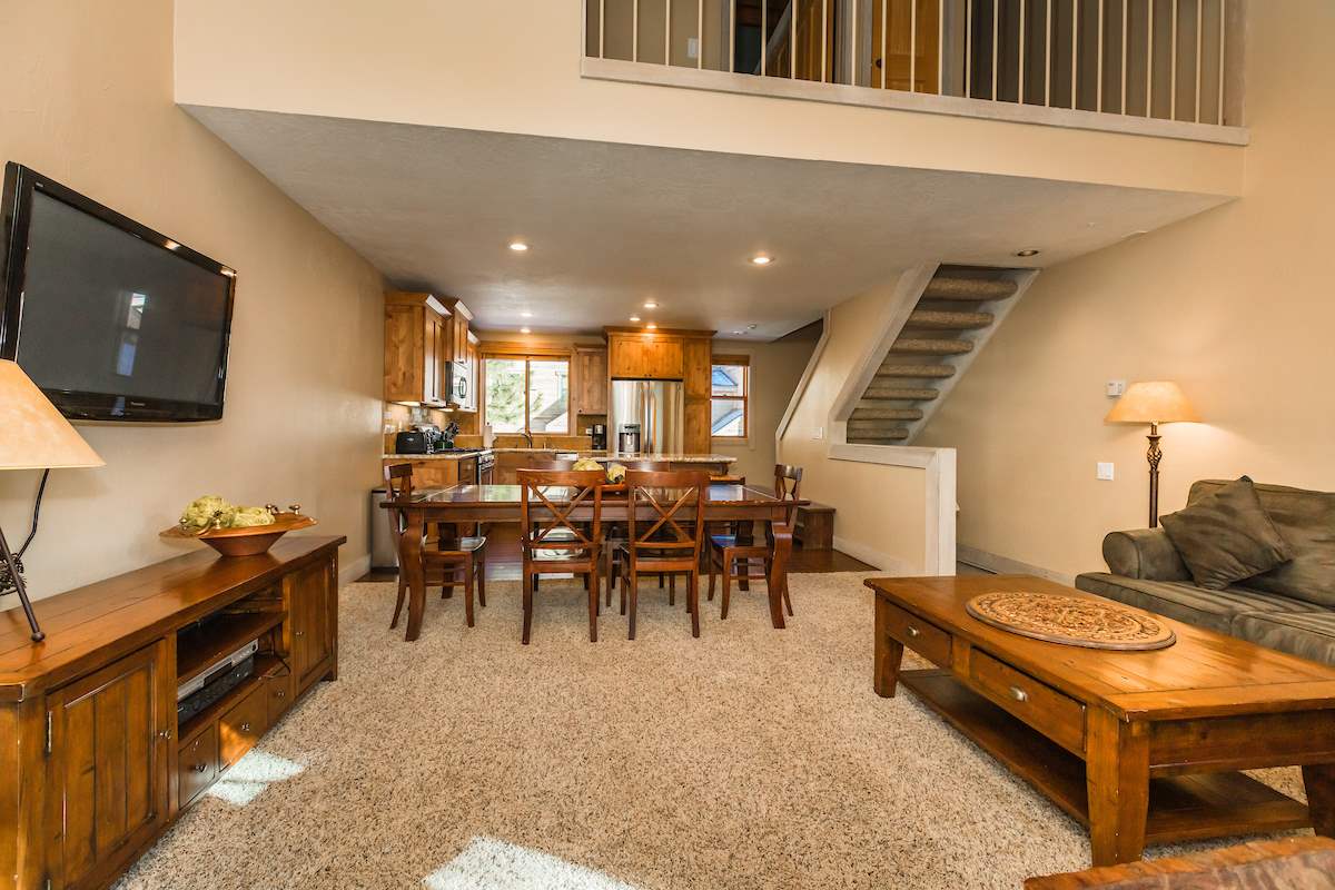 5083 Gold Bend Truckee, CA 96161 - Photo 6 of 20