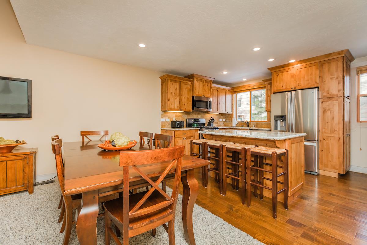 5083 Gold Bend Truckee, CA 96161 - Photo 8 of 20