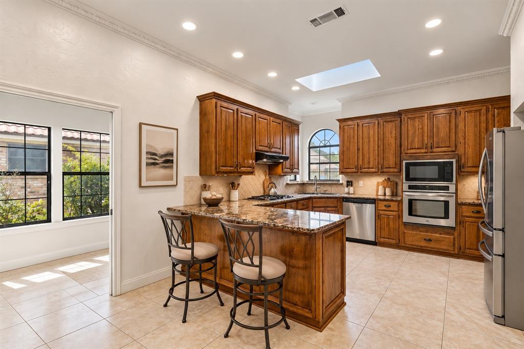 1909 Pecan Ridge Drive Rowlett, TX 75088 - Photo 3 of 16 Gallery Image 3