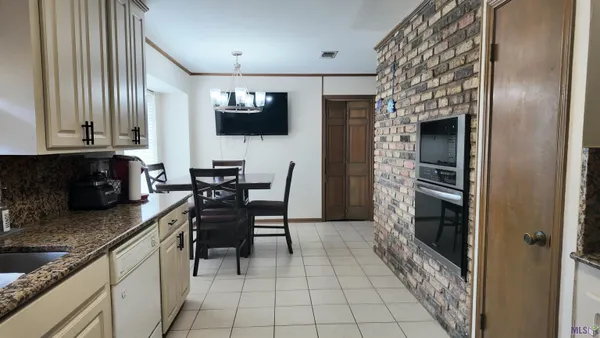 $230,000 | 381 Shadydale Drive, Baton Rouge, LA 70815