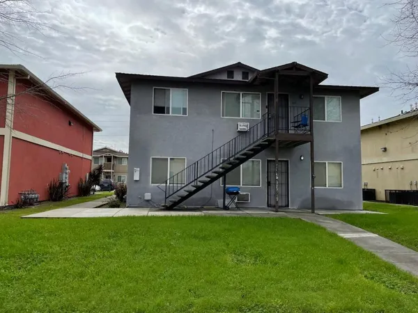 $850,000 | 15 Coral Gables Court, Sacramento, CA 95822