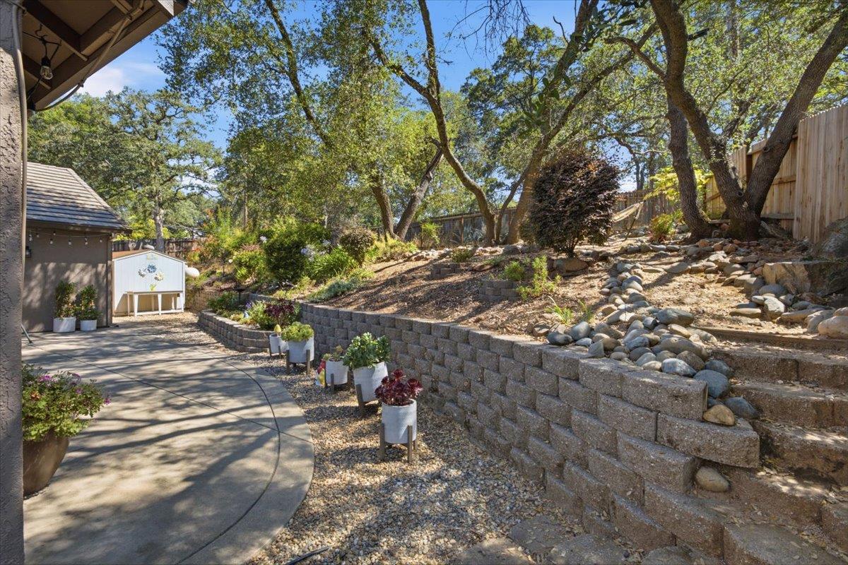 2861 Osborne Road Cameron Park, CA 95682 - Photo 37 of 54