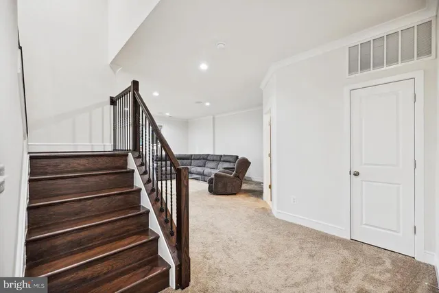 a view of entryway and hall