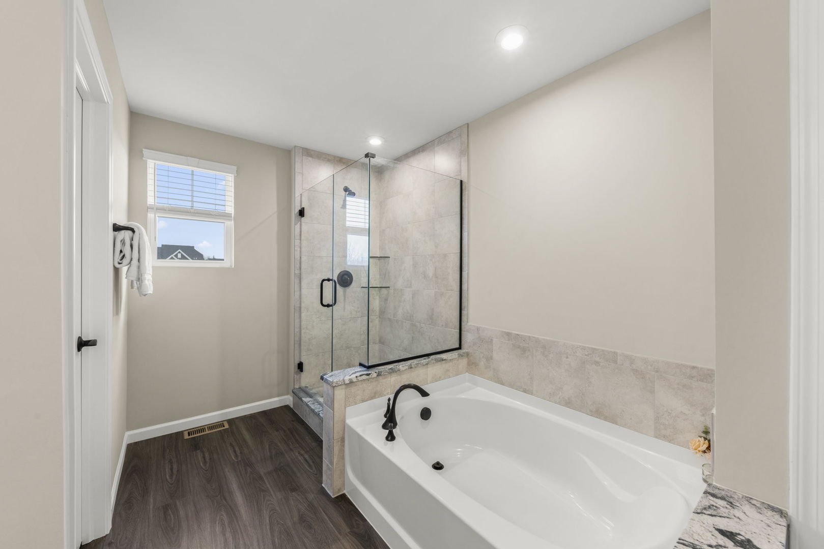 2220 Weatherbee Lane Naperville, IL 60563 - Photo 15 of 26