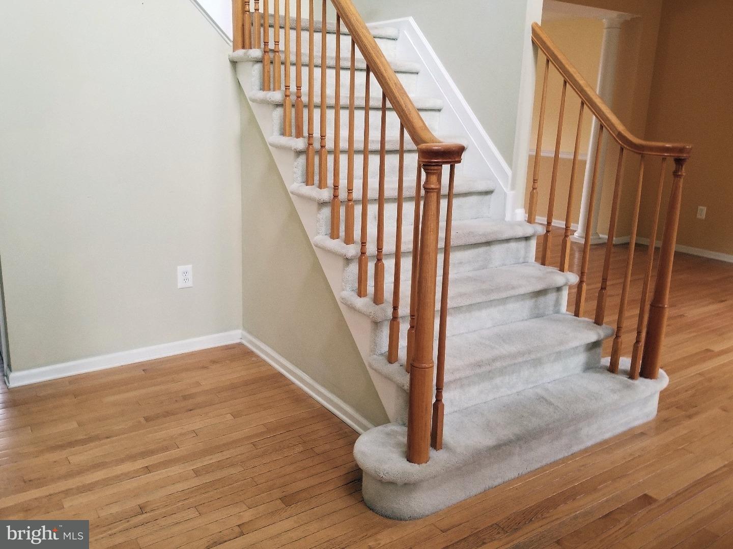 21 Wendover Road East Windsor, NJ 08520 - Photo 5 of 20 Foyer