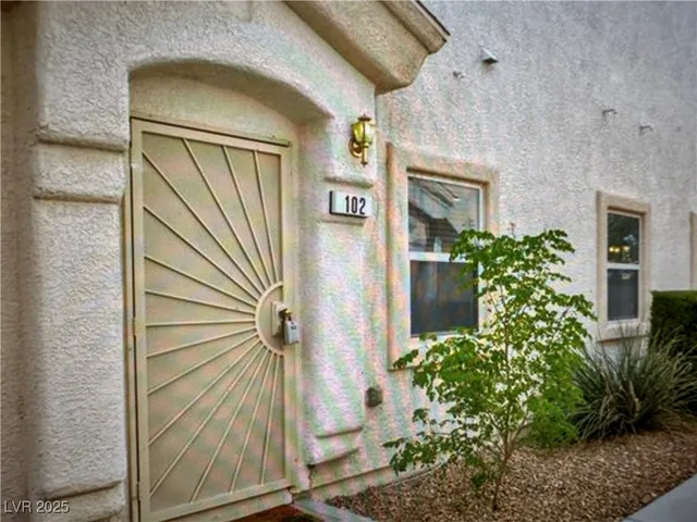$1,400 | 5512 East Jackpot Winner Lane, Unit 102, Las Vegas, NV 89122