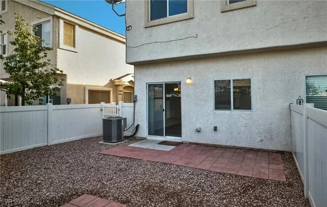 $1,400 | 5512 East Jackpot Winner Lane, Unit 102, Las Vegas, NV 89122