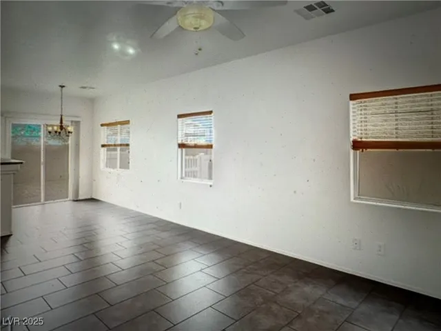 $1,400 | 5512 East Jackpot Winner Lane, Unit 102, Las Vegas, NV 89122