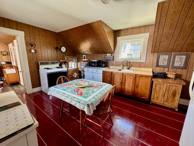 $600,000 | 32 Bank Street, Lebanon, NH 03766