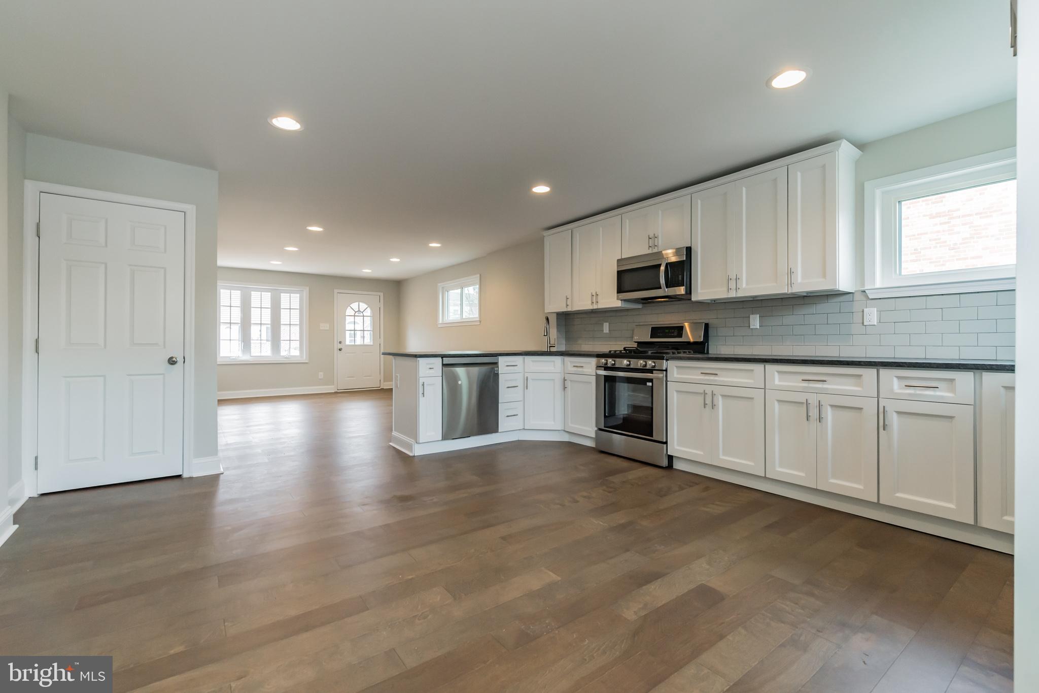 985 Grant Road Folcroft, PA 19032 - Photo 8 of 23 Gallery Image 8