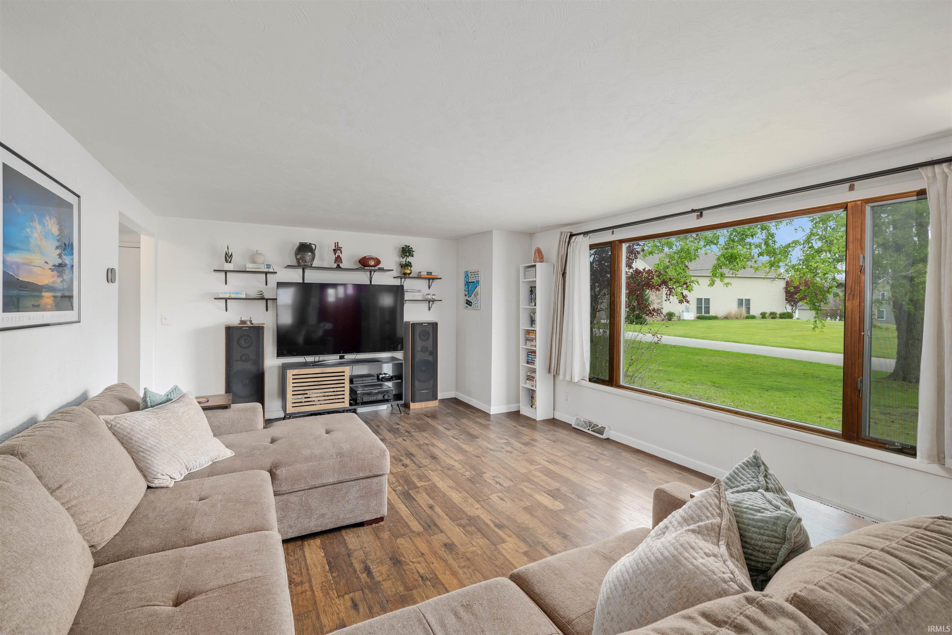 3955 West Shady Side Road Angola, IN 46703 - Photo 12 of 34