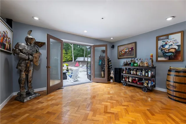 $1,190,000 | 140 White Birch Circle, Scituate, RI 02831