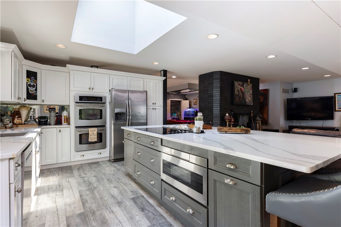 140 White Birch Circle Scituate, RI 02831 - Photo 7 of 50