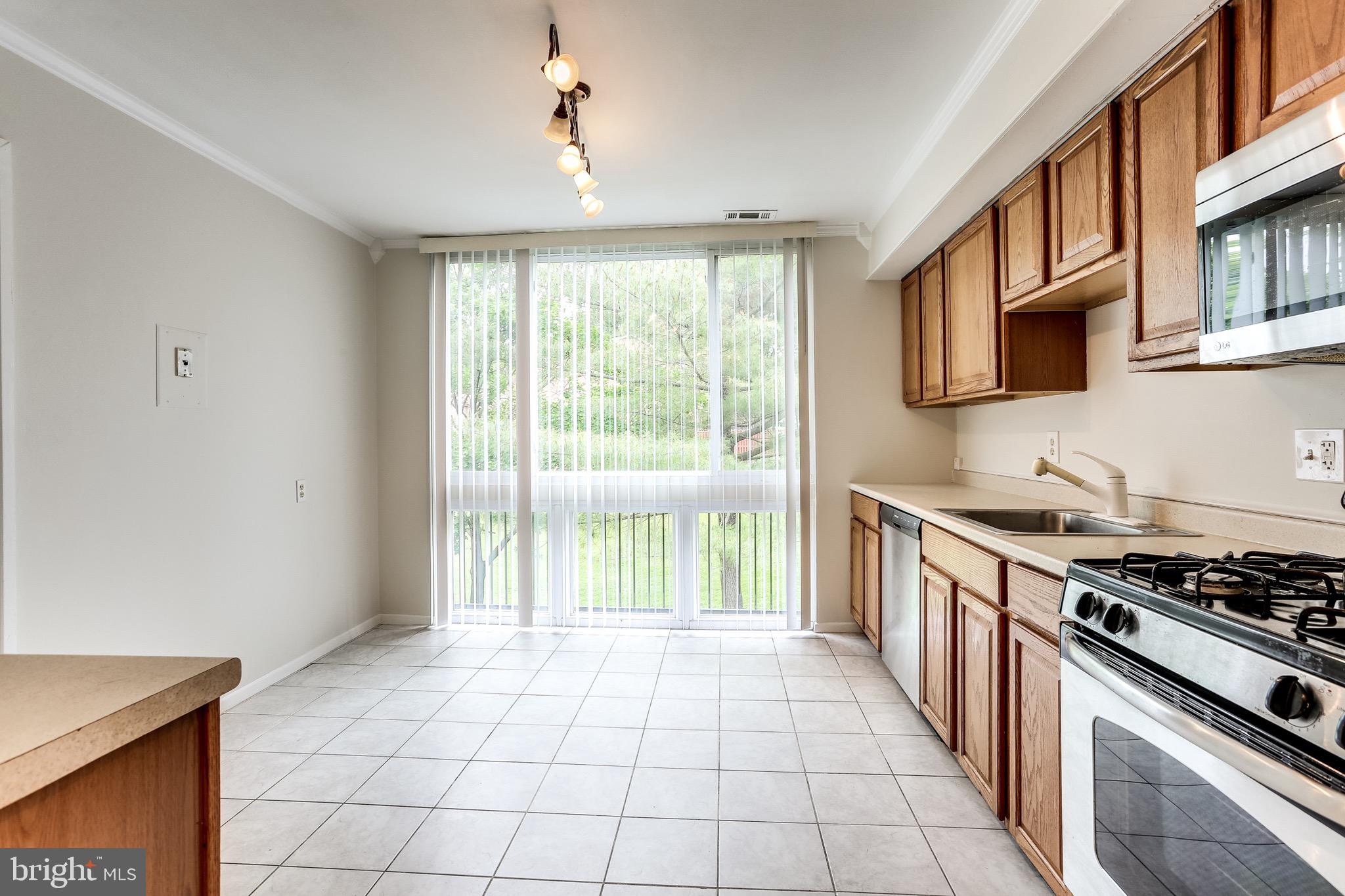 10562 Faulkner Ridge Circle, Unit 5B9 Columbia, MD 21044 - Photo 16 of 32