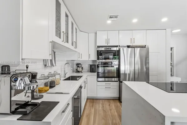 $6,500 | 2400 Brickell Avenue, Unit 103D, Miami, FL 33129