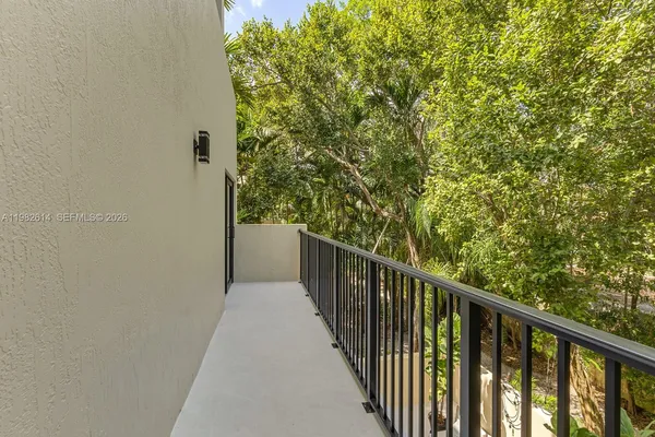 $6,500 | 2400 Brickell Avenue, Unit 103D, Miami, FL 33129
