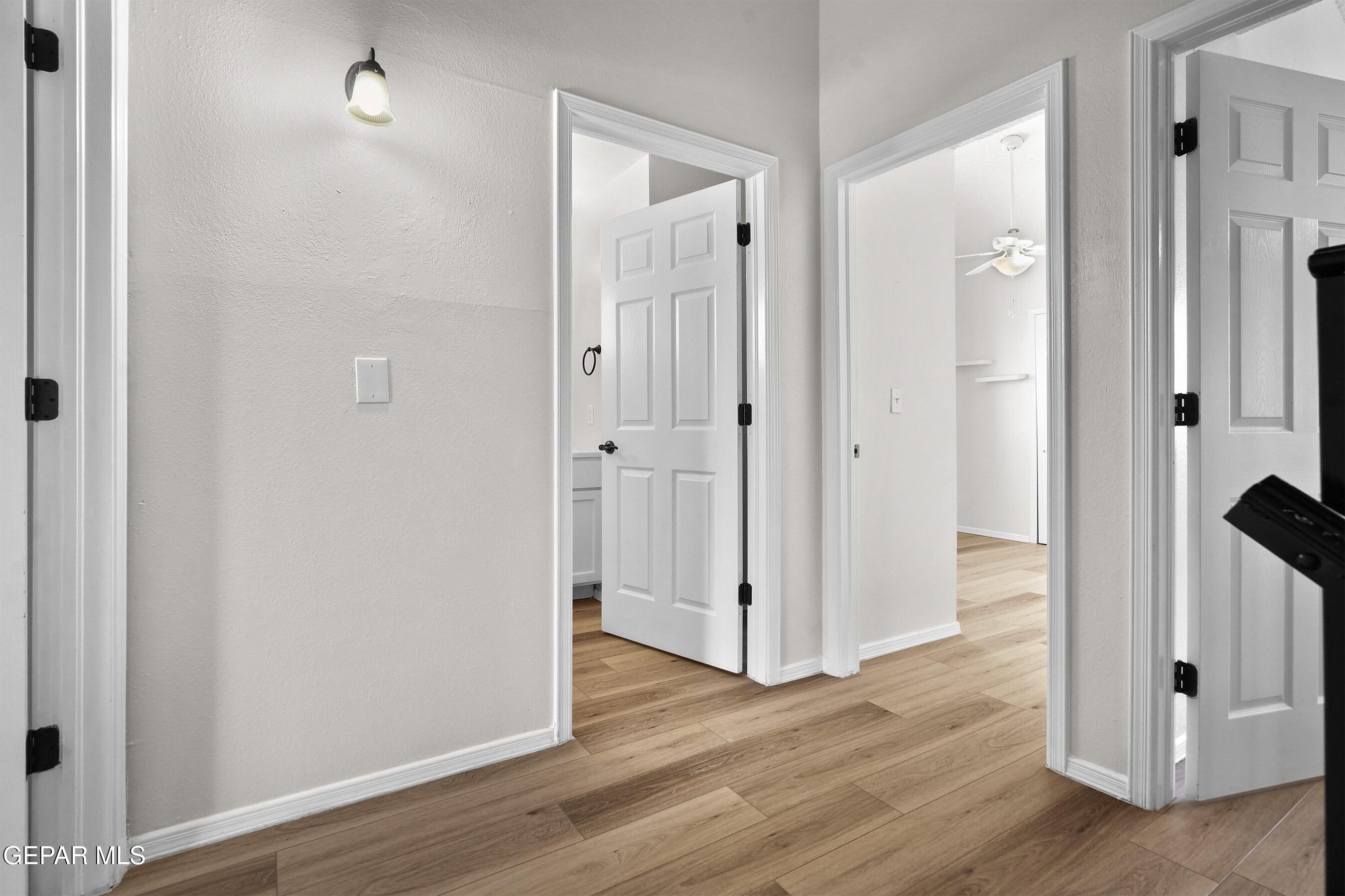 11023 Splendor Court El Paso, TX 79936 - Photo 19 of 43 Hallway
