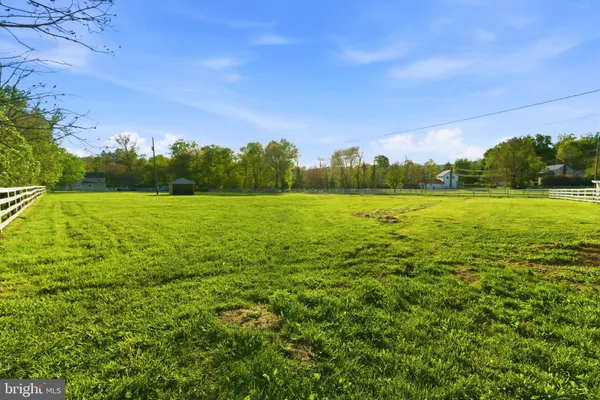 $3,200 | 34017 Welbourne Road, Upperville, VA 20184