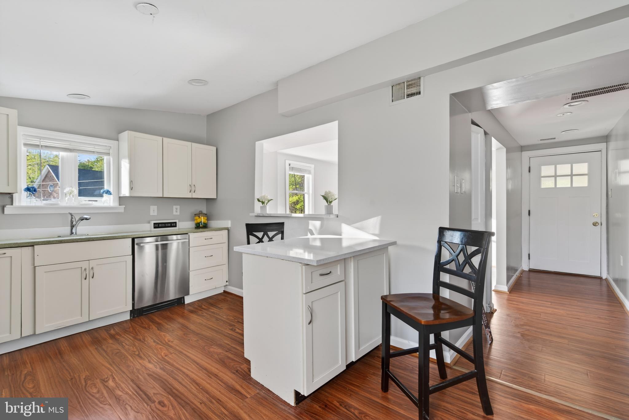 34017 Welbourne Road Upperville, VA 20184 - Photo 4 of 34 Beautiful Kitchen