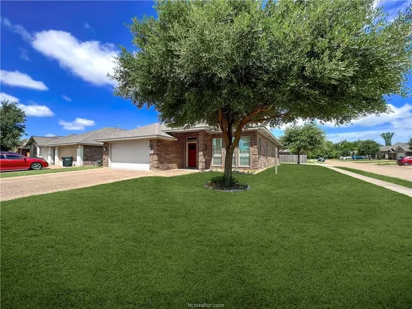 $359,900 | 1027 Emerald Dove Avenue, College Station, TX 77845