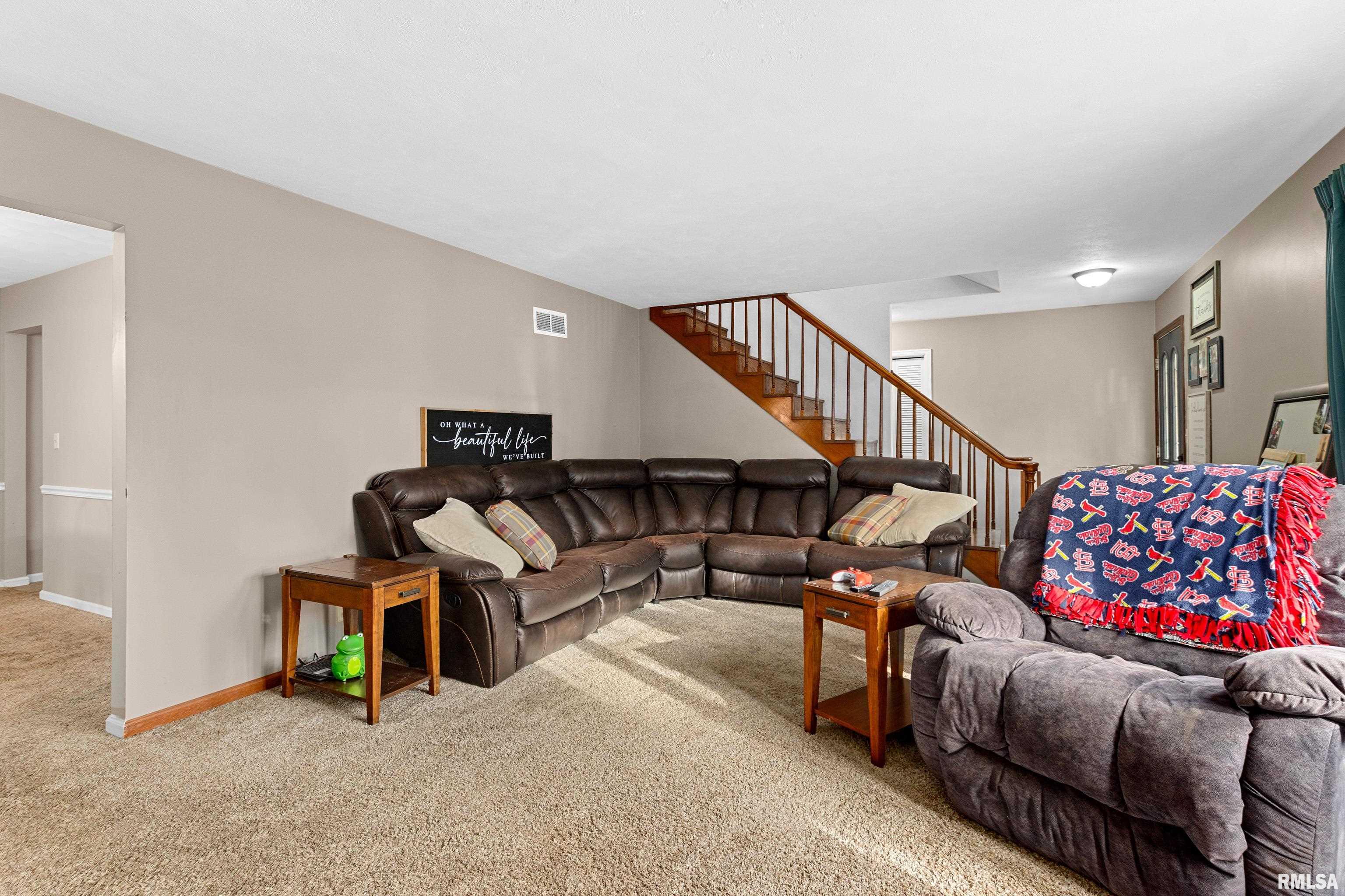 24468 East Oak Park Road Canton, IL 61520 - Photo 14 of 45