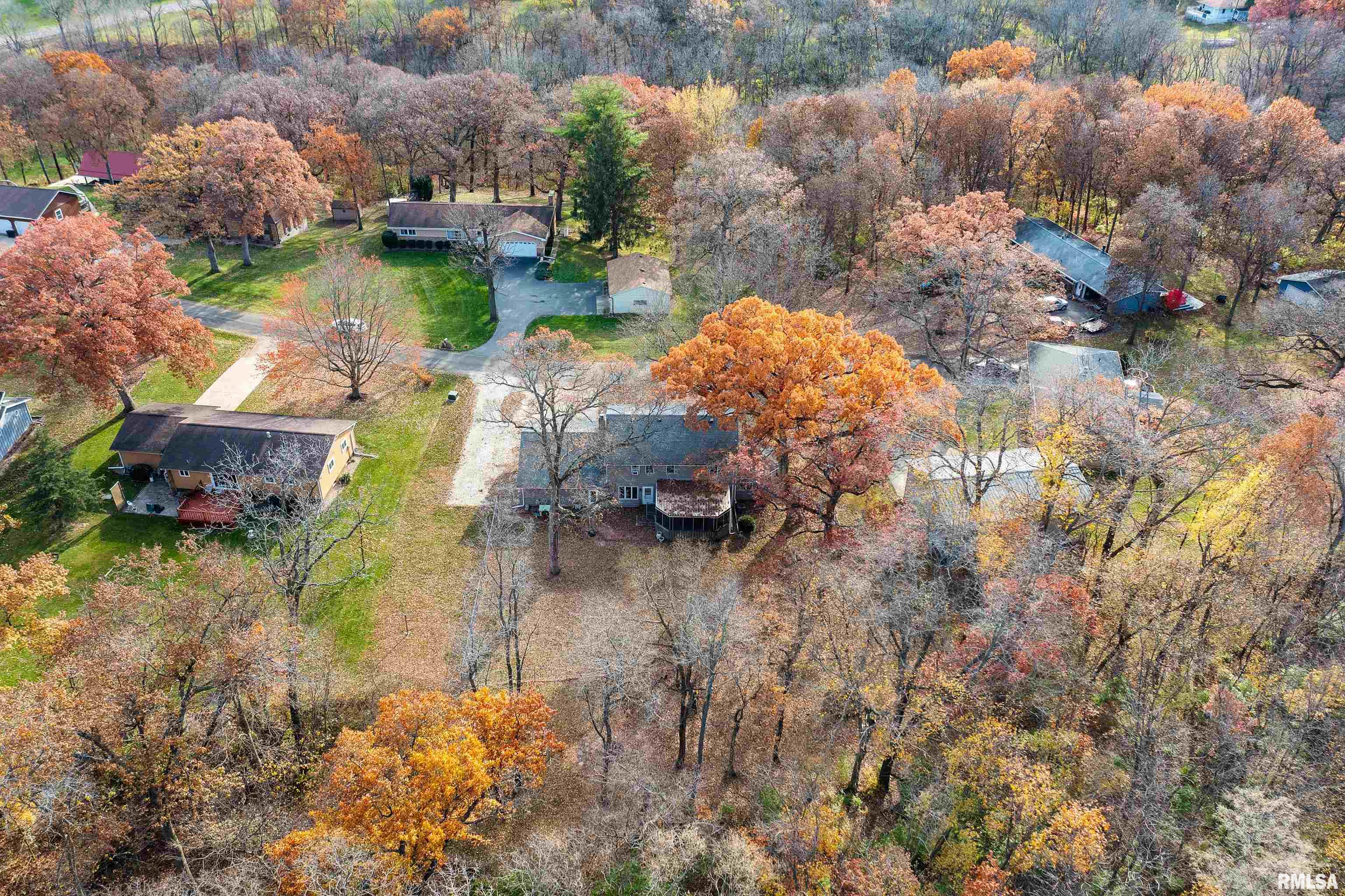 24468 East Oak Park Road Canton, IL 61520 - Photo 8 of 45