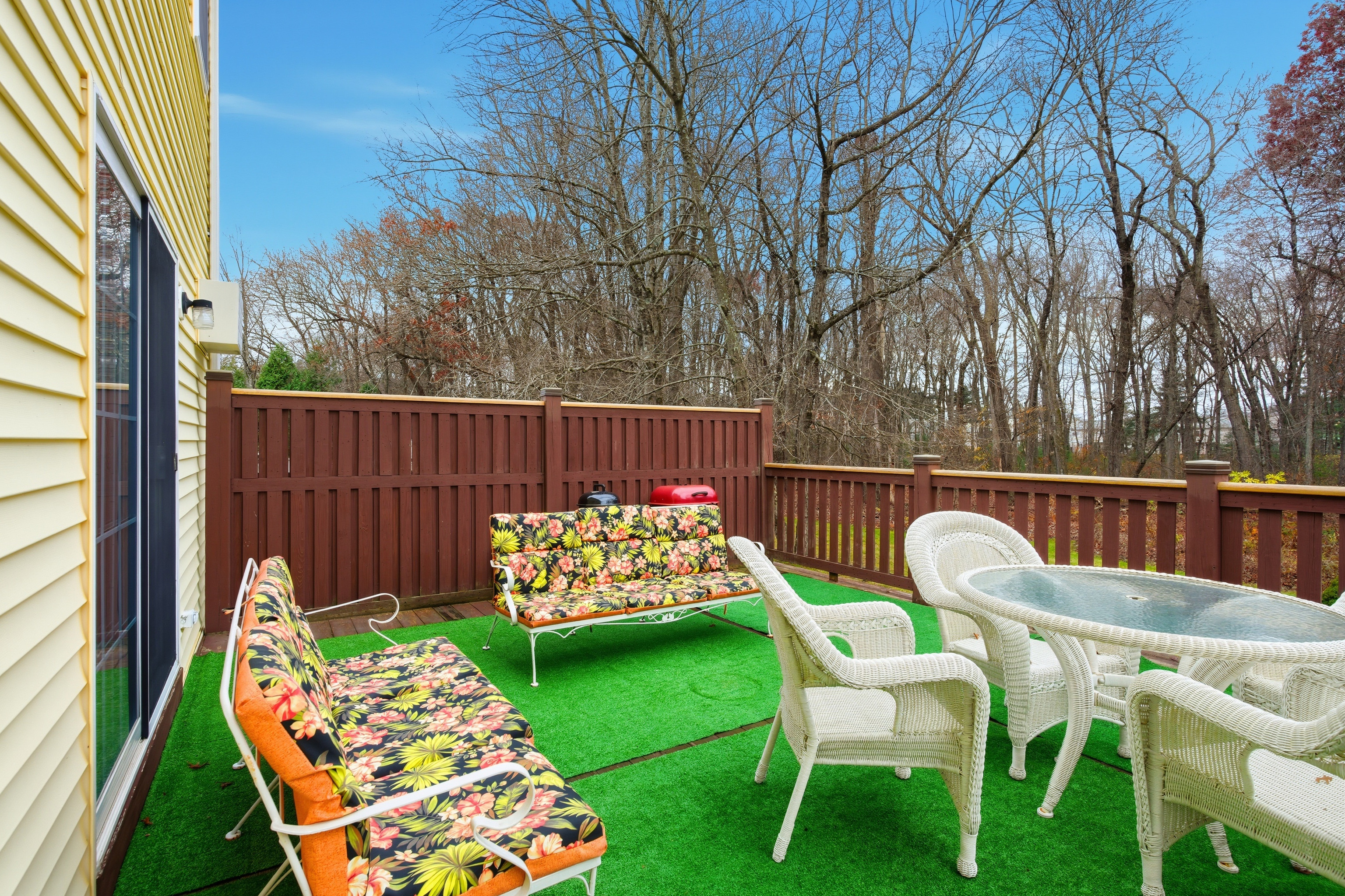 35 Fairfield Lane Bloomfield, CT 06002 - Photo 38 of 40 a view of chairs and a table in the patio