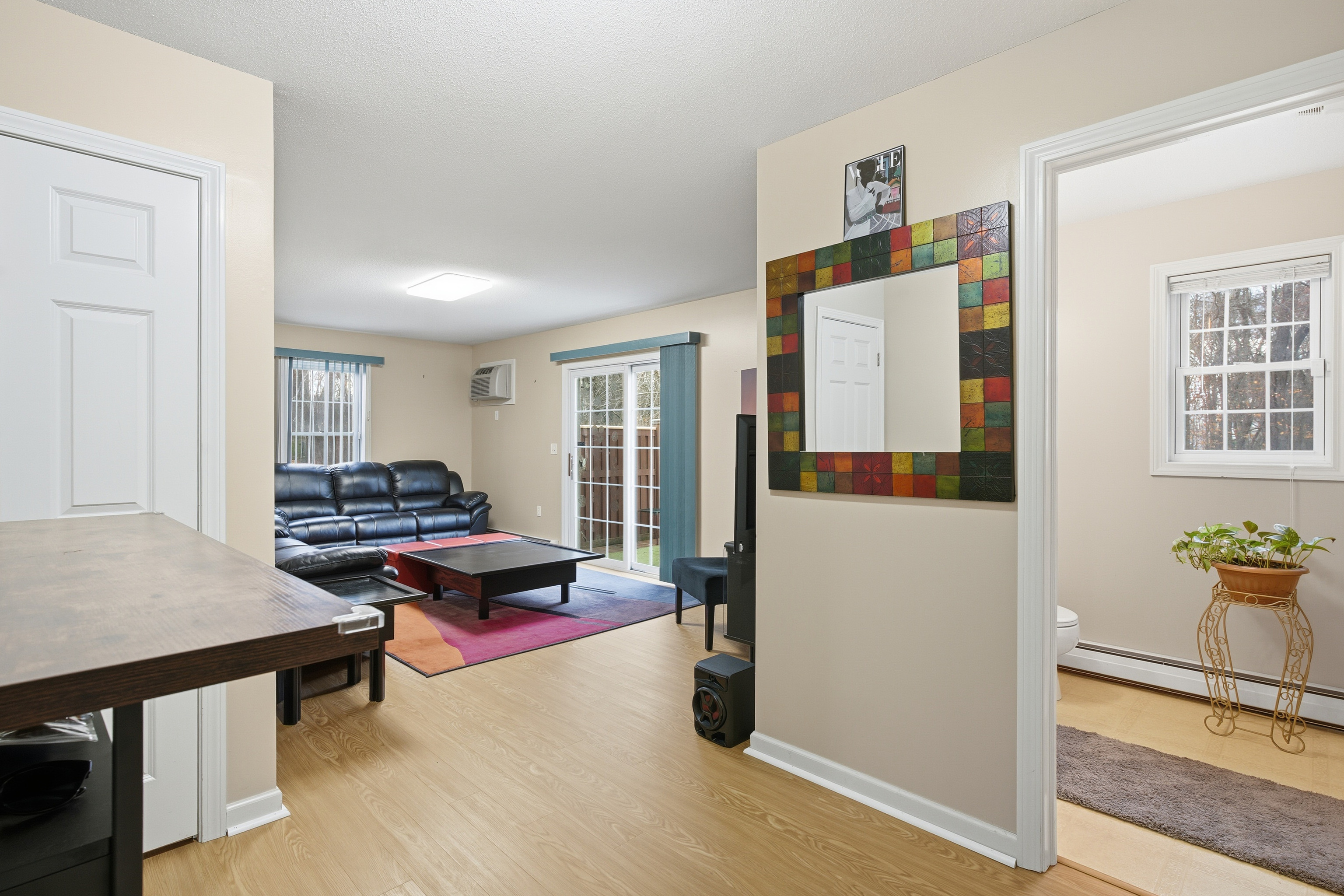 35 Fairfield Lane Bloomfield, CT 06002 - Photo 9 of 40 a workspace with furniture and window