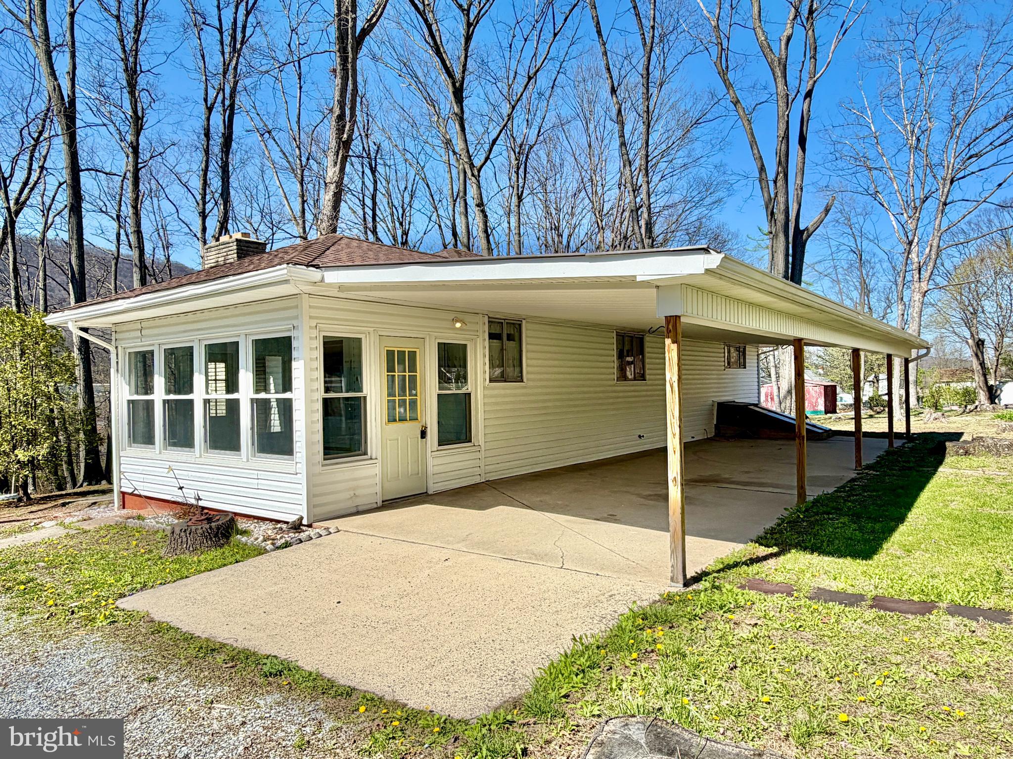 624 Raystown Road Everett, PA 15537 - Photo 7 of 32