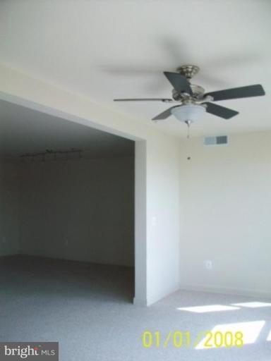 485 Harbor Side Street, Unit 710 Woodbridge, VA 22191 - Photo 4 of 6 Sunroom