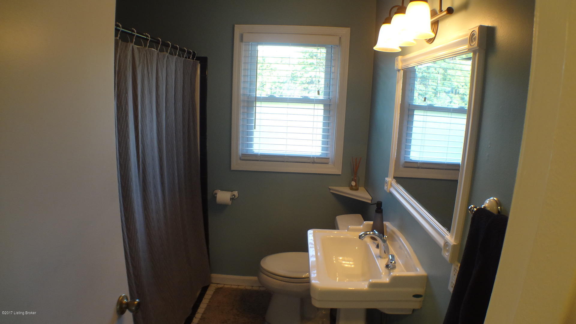 3115 Marlin Road Houston Acres, KY 40220 - Photo 9 of 15 09-Bath