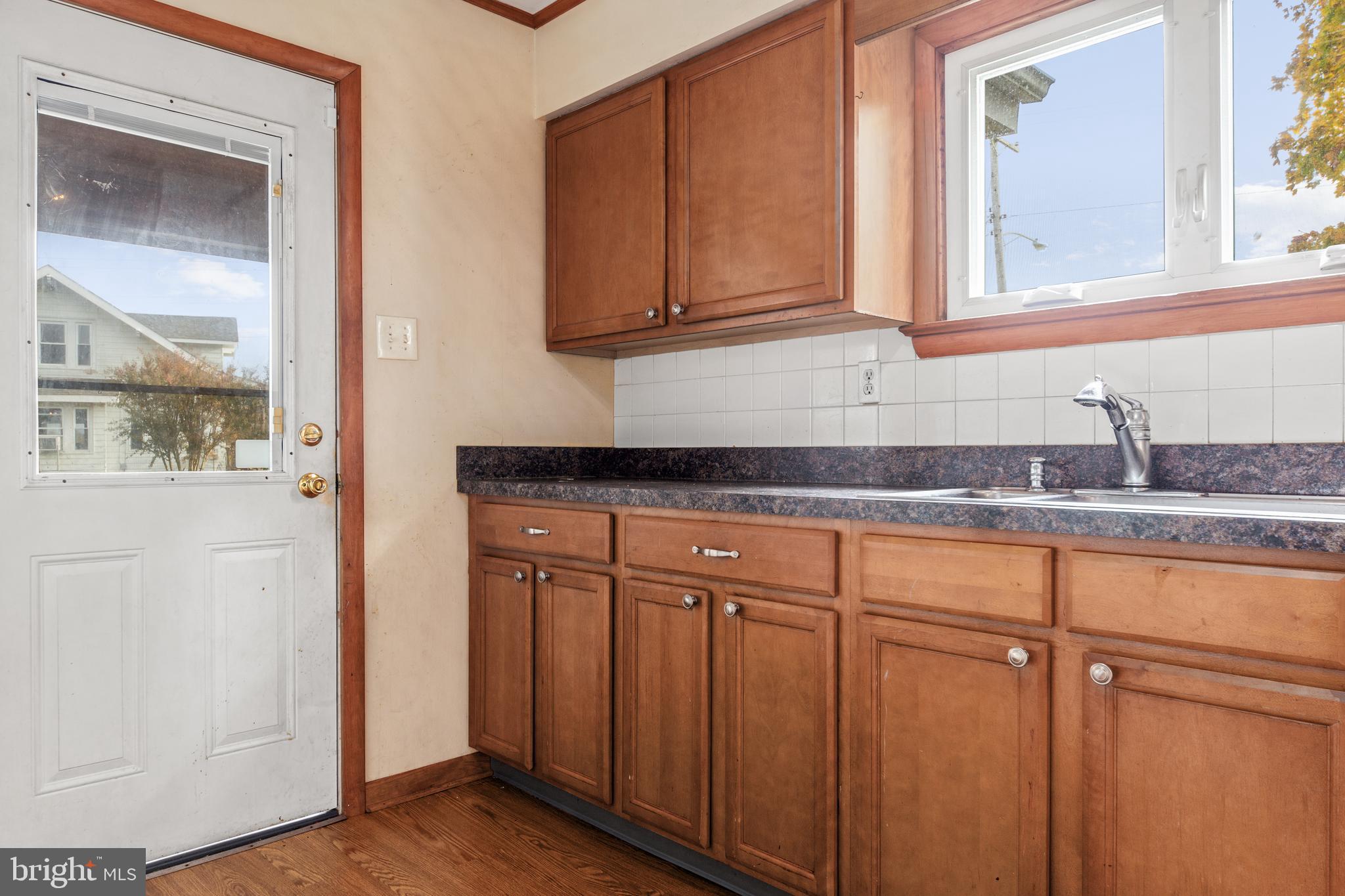 470 South Brewster Road Vineland, NJ 08360 - Photo 4 of 29