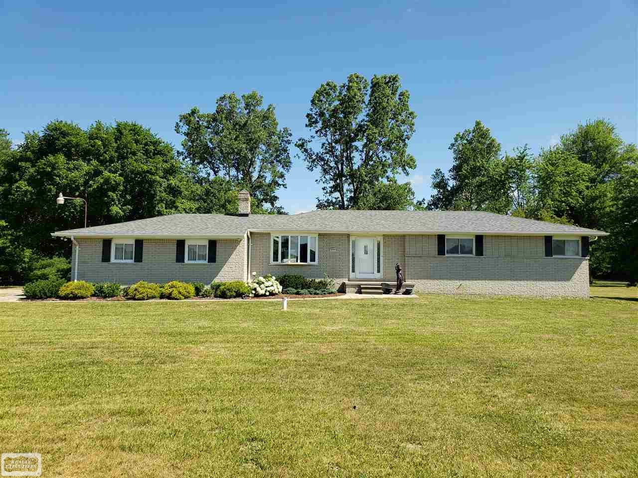 18797 Irwin Road Armada, MI 48005 - Photo 1 of 21 50017711.JPG