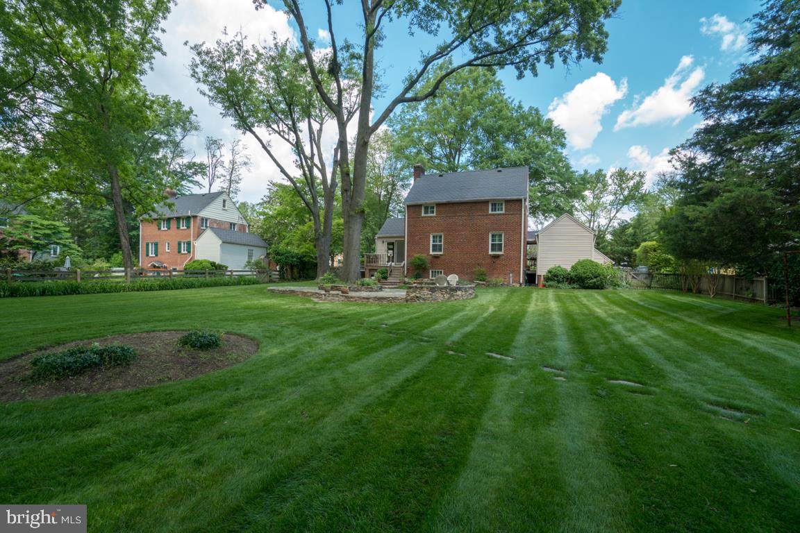 3909 Franconia Road Alexandria, VA 22310 - Photo 31 of 35 and has plenty of space for you and your guests.