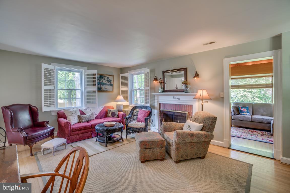 3909 Franconia Road Alexandria, VA 22310 - Photo 8 of 35 It had a warm and comforting feeling