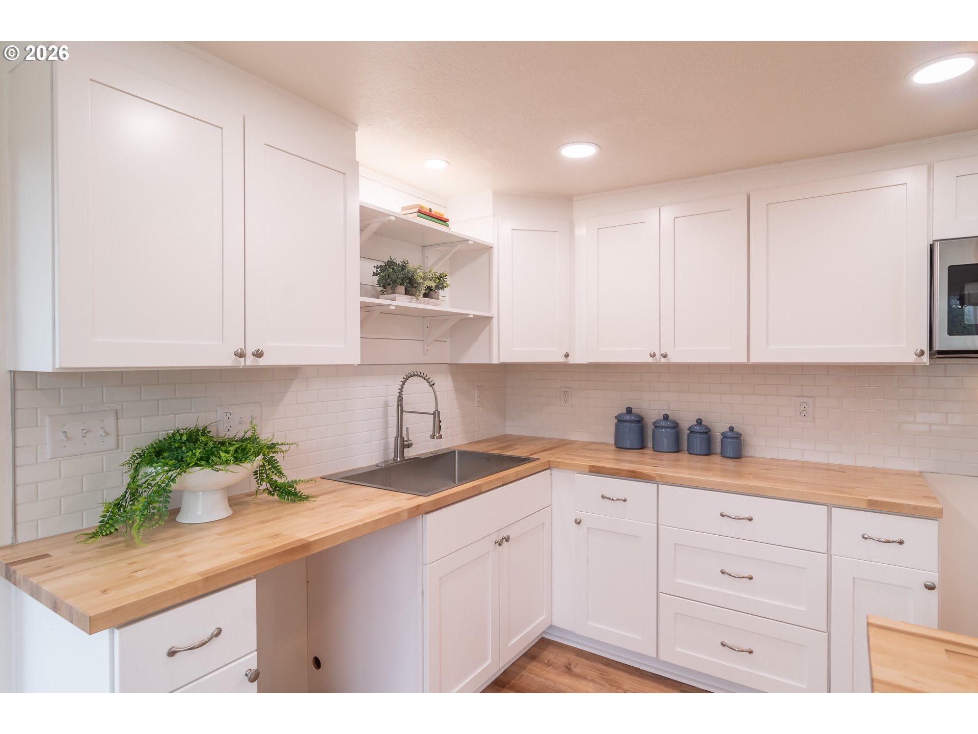3660 Carnes Road Roseburg, OR 97471 - Photo 8 of 41
